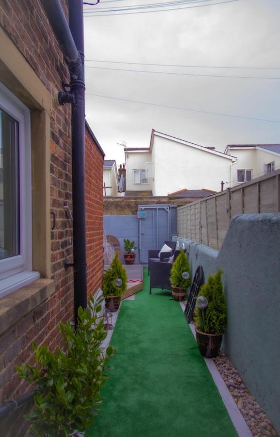 Beautiful Victorian Terraced House Vila Eastbourne Exterior foto